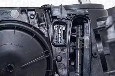 MAGNETI MARELLI 711451000052 -  Основная фара